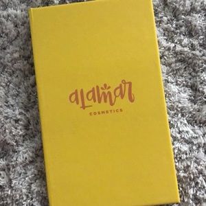 Alamar eyeshadow
